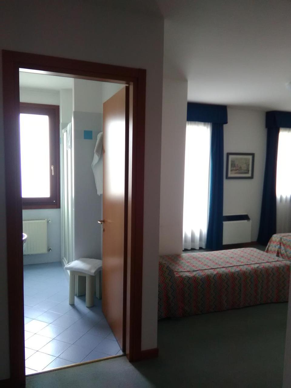 Hotel Naonis Cordenons Exterior foto